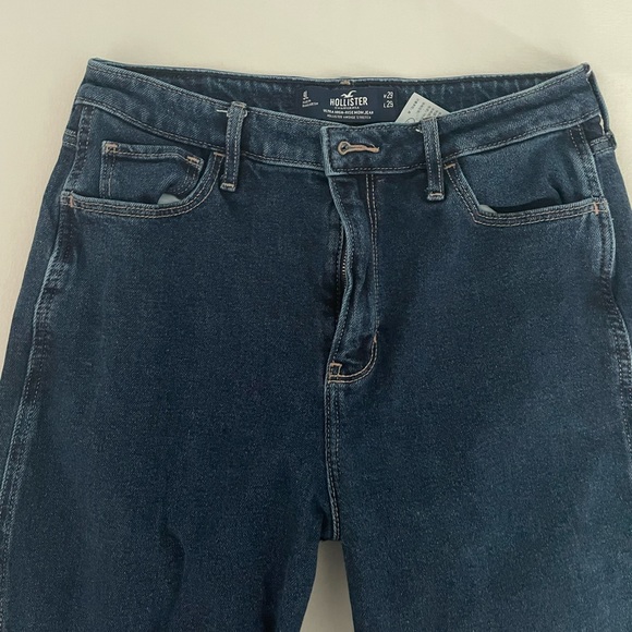 HOLLISTER Mom Jeans Dark Wash - Size 9 Long - Picture 2 of 3
